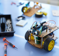 Kids exploring maker kits